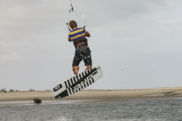 Notlandung beim Kiten durch Wegkicken des Boards