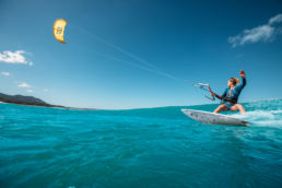 Jalou Langeree kitet mit dem Reach von North Kiteboarding
