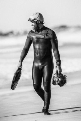 Der Fotograf Idwer von der Heide am Strand